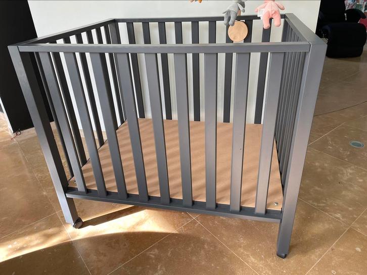 Babypark op wieltjes, Kinderen en Baby's, Babyparken, Zo goed als nieuw, Wieltjes, Ophalen