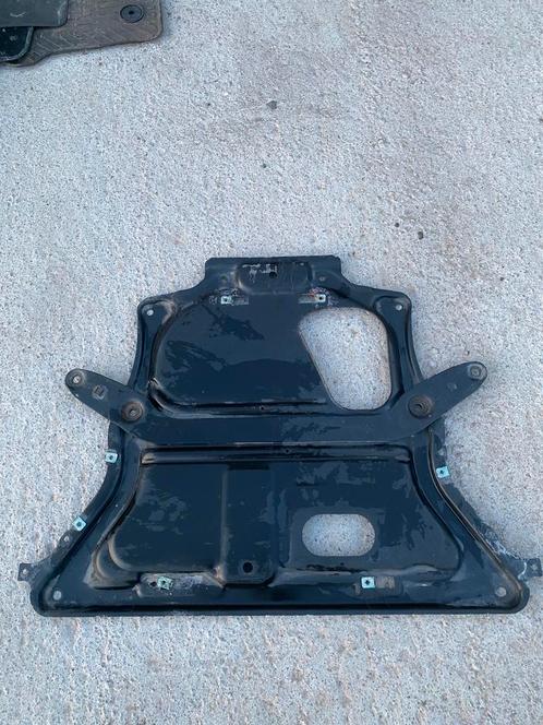 BMW 3-serie 4 motorbeschermingsplaten 6860952, Auto-onderdelen, Carrosserie, BMW, Voor, Gebruikt, Ophalen