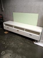 Tv meubel lak, Enlèvement