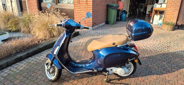 Vespa, Fietsen en Brommers, Scooters | Vespa, Zo goed als nieuw, Overige modellen, Klasse A (25 km/u), Benzine, Ophalen