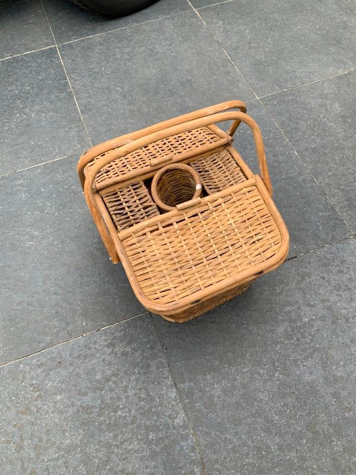 Panier de pique-nique en osier vintage, Hobby & Loisirs créatifs, Paniers de pique-nique, Enlèvement ou Envoi