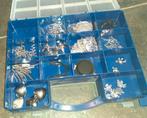 DIY lot bedels en hangers in dubbelzijdige koffer, Hobby en Vrije tijd, Kralen en Sieraden maken, Verzenden, Nieuw, Bedel