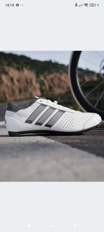 Adidas koersschoenen, Ophalen