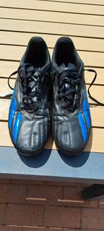 Voetbalschoenen adidas maat 43, Sport en Fitness, Voetbal, Ophalen, Gebruikt
