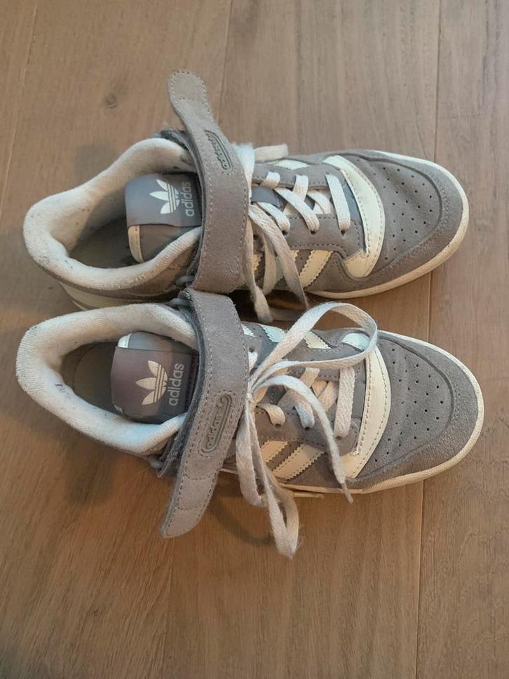 Adidas forum low maat 36, Kleding | Dames, Schoenen, Zo goed als nieuw, Sneakers, Grijs, Ophalen of Verzenden
