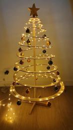 Houten kerstboom inclusief versieren en verlichting, Zo goed als nieuw, Ophalen
