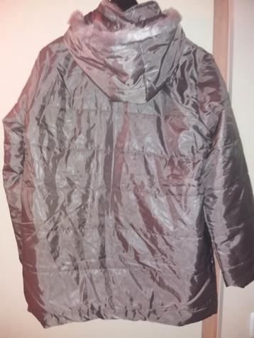 Nouvel anorak imperméable taille 44 