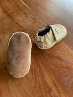 Vêtement bébé fille, Kinderen en Baby's, Babykleding | Schoentjes en Sokjes, Ophalen, Zo goed als nieuw, Meisje