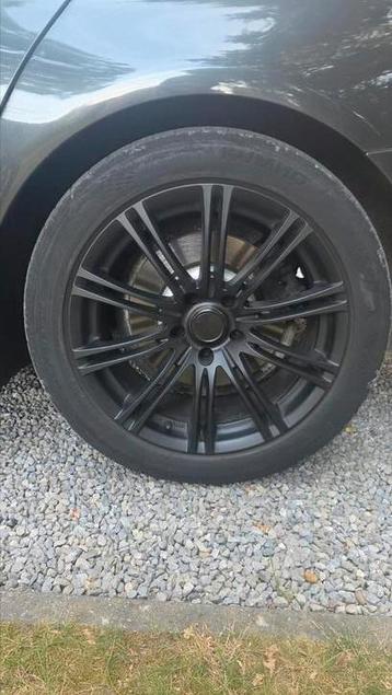 Bmw f10-f11  zwarte velgen 18inch  beschikbaar voor biedingen