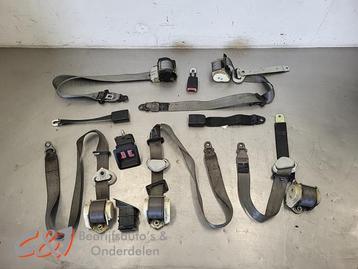 Veiligheidsgordel set voor + achter van een Volkswagen Trans beschikbaar voor biedingen