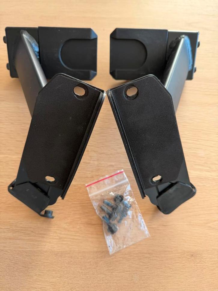 Maxi Cosi adapterset voor Lovens bakfiets, Fietsen en Brommers, Fietsaccessoires | Overige Fietsaccessoires, Zo goed als nieuw