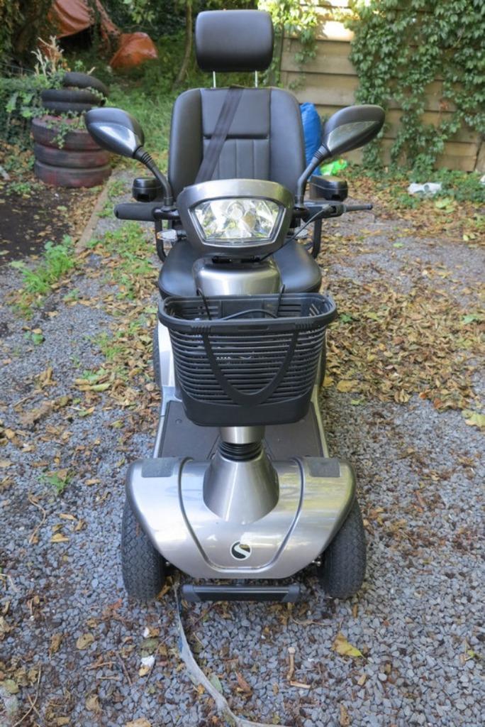 Scootmobiel Sterling S425 in nieuwstaat, Diversen, Brommobielen en Scootmobielen, Zo goed als nieuw, Sterling, 26 t/m 35 km, 11 t/m 15 km/u