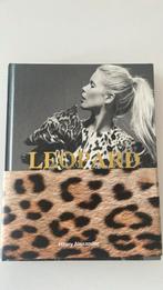 Hillary Alexander - Leopard / Fashion's Most Powerful Print, Livres, Comme neuf, Enlèvement ou Envoi