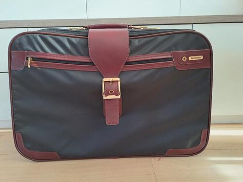 Samsonite zwarte en bordeaux koffer koffer, Handtassen en Accessoires, Koffers, Gebruikt, Overige materialen, 60 tot 70 cm, 35 tot 45 cm