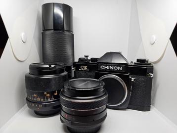 Analoge fotocamera Chinon met m42 lenzen