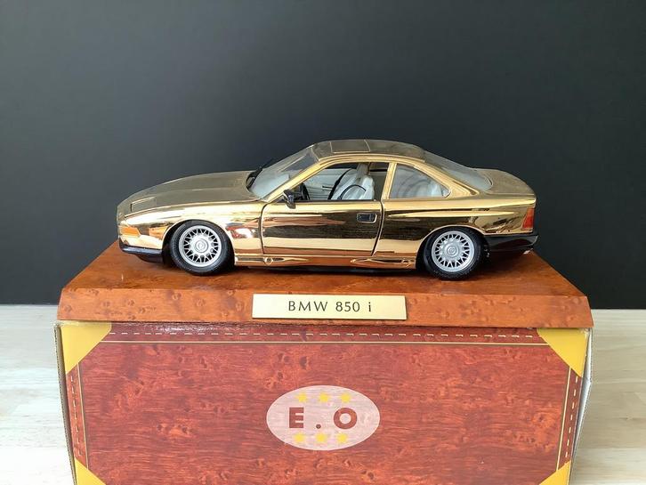 BMW 850i – 24K Or (Europ’OR), Hobby en Vrije tijd, Modelauto's | 1:18, Nieuw, Auto, Ophalen