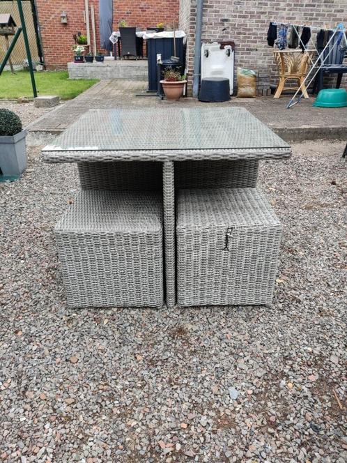 Terrastafel met 4 stoeltjes zgan, Tuin en Terras, Tuintafels, Zo goed als nieuw, Vierkant, Overige materialen, Ophalen