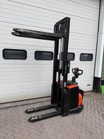 Electrische stapelaar 770uur, Ophalen of Verzenden