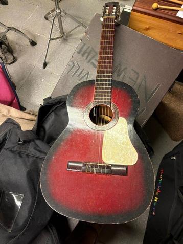 Spaanse gitaar "Gata de Gorgos" beschikbaar voor biedingen