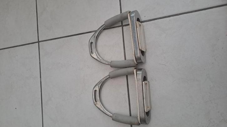 Veiligheidstijgbeugels, Animaux & Accessoires, Chevaux & Poneys | Autres trucs de cheval, Comme neuf, Enlèvement ou Envoi