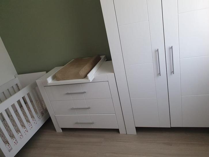 Bopita Manhatten 3‑delige babykamer + matras – goede staat, Kinderen en Baby's, Kinderkamer | Complete kinderkamers, Zo goed als nieuw