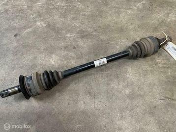 Aandrijfas linksachter  BMW 1-serie F20 118i 33207629301 beschikbaar voor biedingen