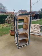 Kwaliteitsvolle kampeerkast, Ophalen