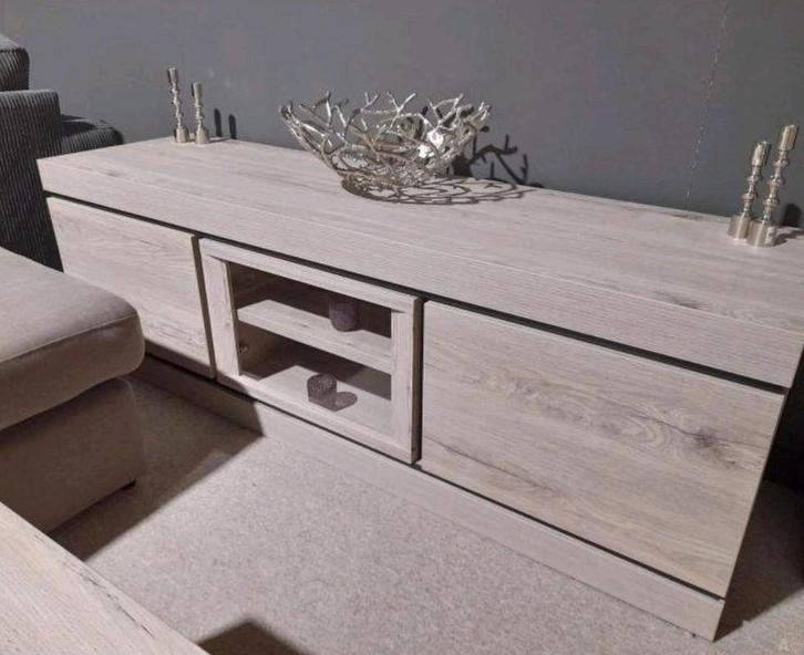 Tv kast deba, Huis en Inrichting, Kasten |Televisiemeubels, Ophalen