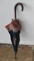 Zeer grote groene paraplu met paarden, Ophalen of Verzenden, Zo goed als nieuw, Groen