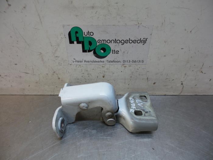 Charnière porte avant gauche d'un Renault Trafic (Trafic 01, Autos : Pièces & Accessoires, Autres pièces automobiles, Renault