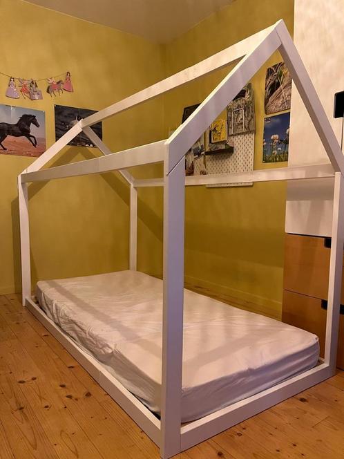 Lit cabane enfant évolutif en bois peint avec matelas, Maison & Meubles, Chambre à coucher | Lits, Utilisé, Une personne, 90 cm