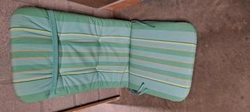 Stoelkussen en tuinstoelkussen beschikbaar voor biedingen