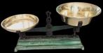 oude groene weegschaal., Antiek en Kunst, Curiosa en Brocante, Ophalen