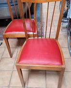 2 antieke stoelen, lederen zitting, +70j oud , perf. staat, Antiek en Kunst, Ophalen