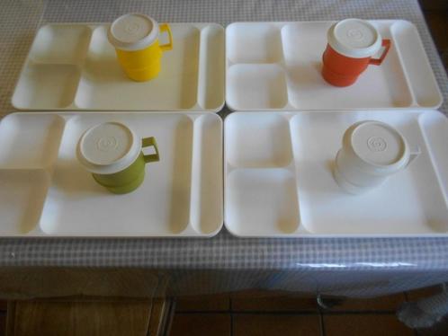 Tupperware-dienblad + picknick-/tv-beker (caravan-stacaravan, Huis en Inrichting, Keuken | Tupperware, Ophalen of Verzenden
