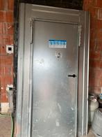 Metalen werfdeuren - 2 stuks, Doe-het-zelf en Bouw, Deuren en Vliegenramen, Ophalen, Zo goed als nieuw