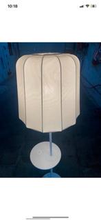 Grande lampe Ikea , avec chargeur à induction intégré, Enlèvement, Comme neuf