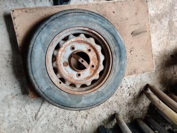 Oldtimer citroën wielen/banden(trx)/velgen beschikbaar voor biedingen