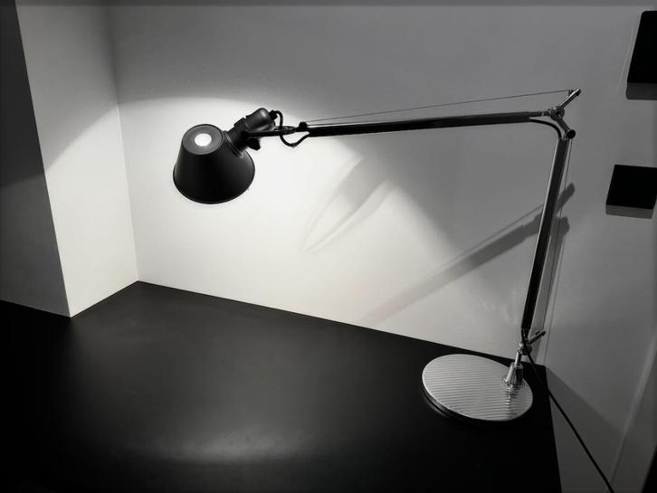 lampe à poser ARTEMIDE TOLOMEO, Huis en Inrichting, Lampen | Tafellampen, Gebruikt, 75 cm of meer, Metaal, Ophalen