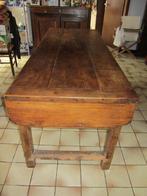 Table auvergnate en chêne massif avec 6 chaises, Ophalen