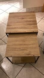 2 houten bijzettafeltjes, Ophalen, Zo goed als nieuw