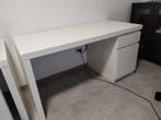 Malm bureau Ikea, Huis en Inrichting, Ophalen, Zo goed als nieuw, Bureau
