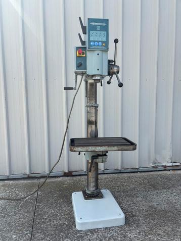 Strands s25 kolomboormachine beschikbaar voor biedingen