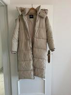 Beige winterjas maatje xs  valt groter Zara, Kleding | Dames, Jassen | Winter, Ophalen, Beige