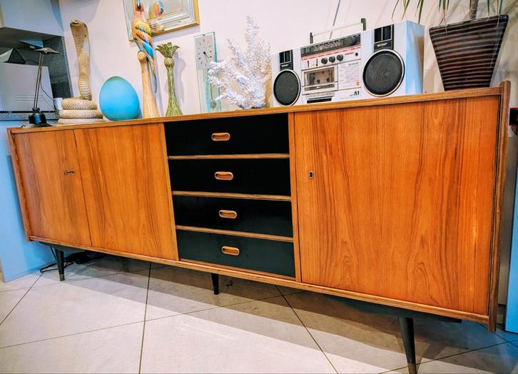 Vintage Teakhouten Dressoir / Sideboard  Mid-Century, Huis en Inrichting, Kasten | Dressoirs, Met deur(en), Teakhout, Ophalen