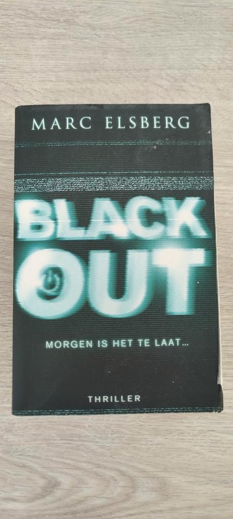Marc Elsberg - Black out, Livres, Thrillers, Comme neuf, Pays-Bas, Enlèvement ou Envoi