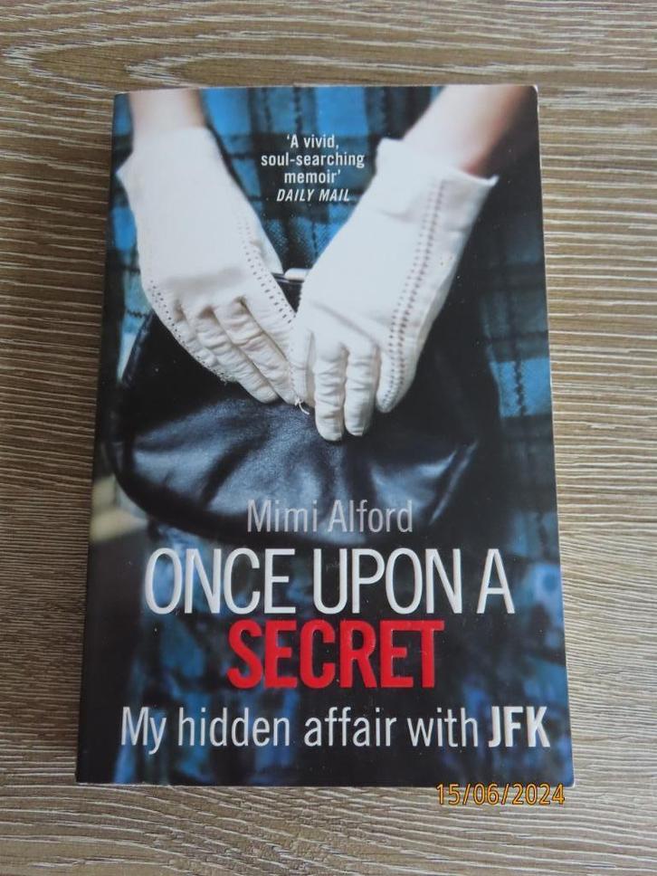 Boek - Once Upon a secret (Mimi Altford) - Engelstalig, Boeken, Romans, Zo goed als nieuw, Ophalen of Verzenden