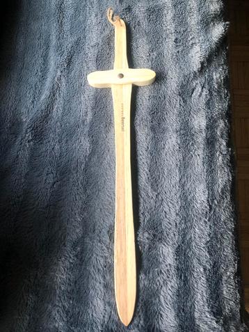 Épée en bois, Enlèvement, Comme neuf
