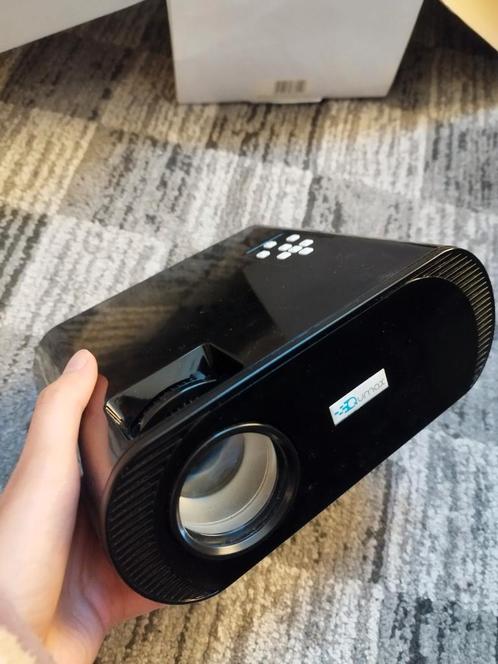 Qumax beamer miniprojector, Audio, Tv en Foto, Beamers, Zo goed als nieuw, Ophalen