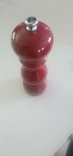 Pepperpot van het merk Peugeot, Bordeau, 18cm in goede staat, Ophalen, Gebruikt